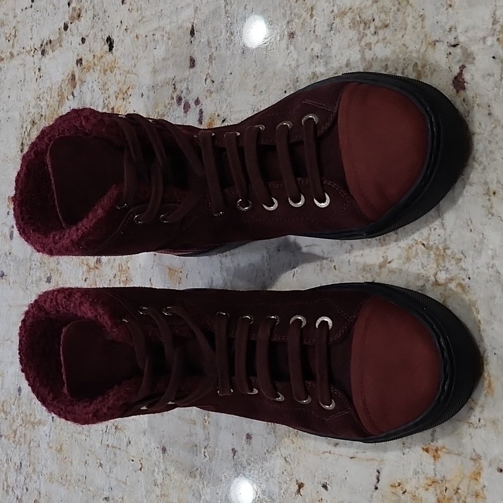 CHANEL2015 Interlocking CC Logo Sneakers